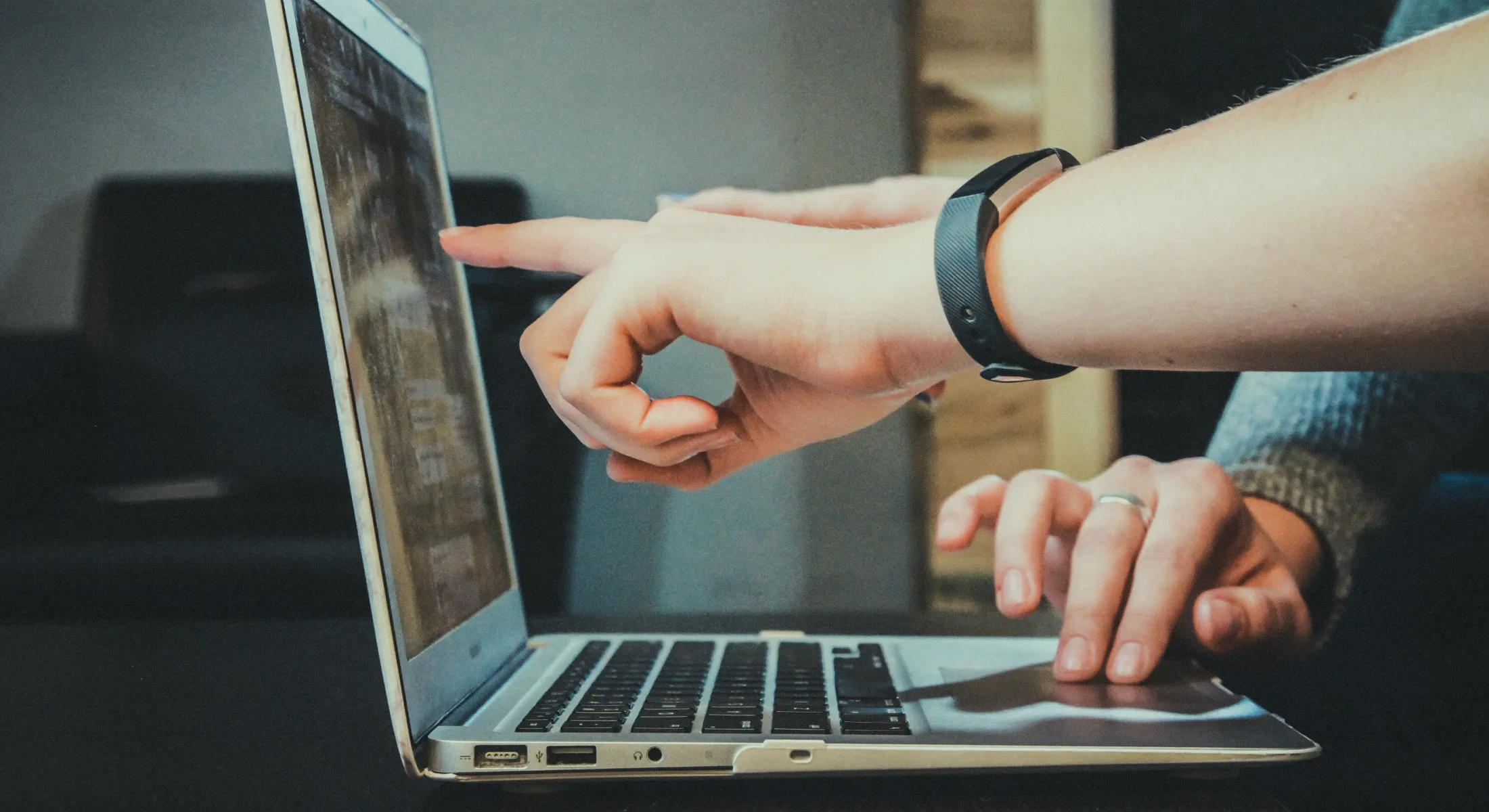 What Format to Send Photos to Clients: The Ultimate Guide